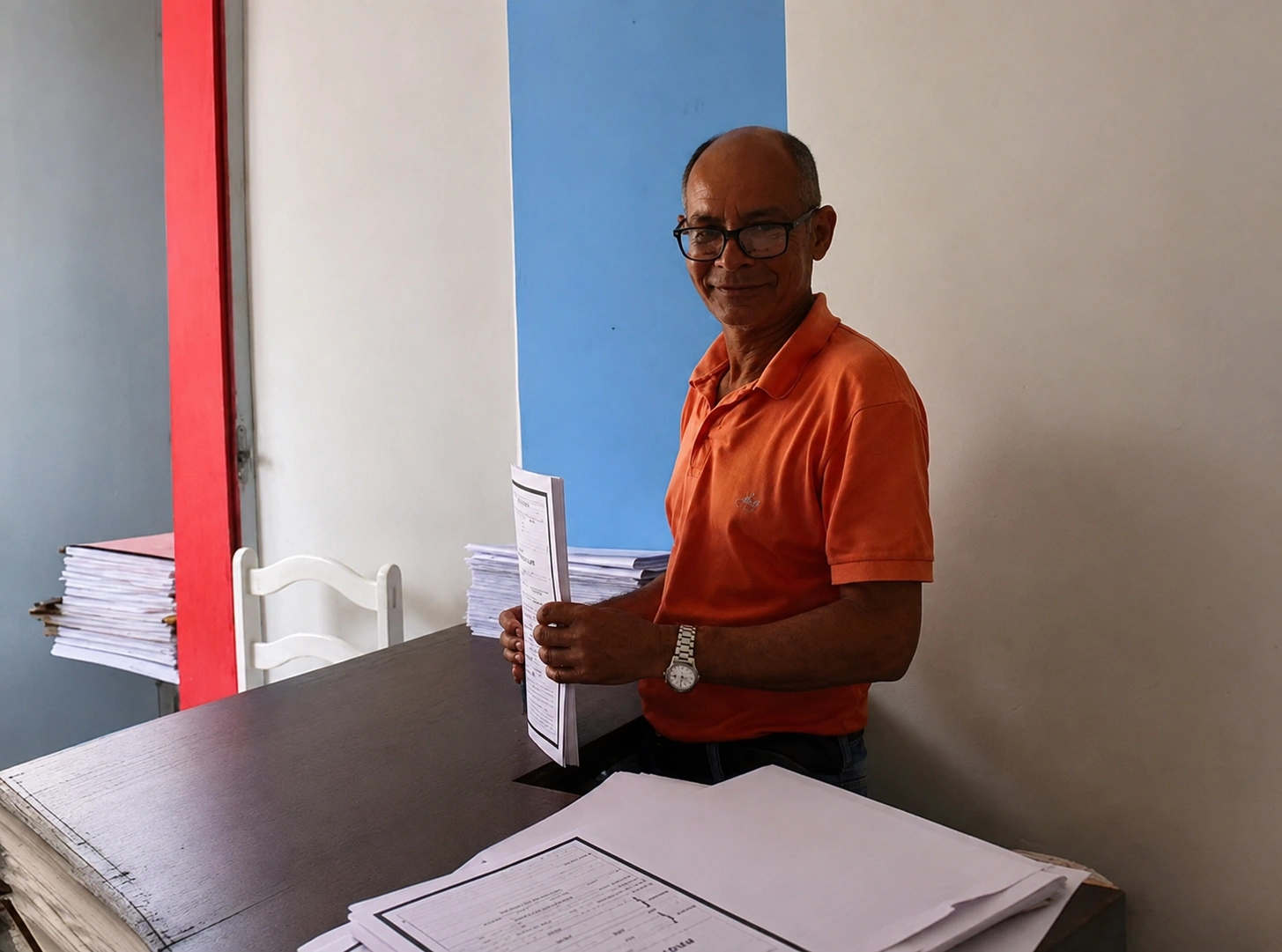 Trabalho administrativo no escritório da gráfica